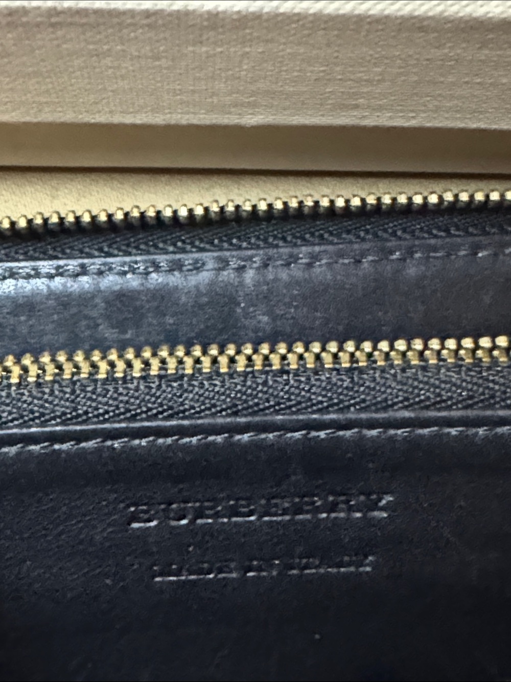 Burberry Black House Check Derby Leather Wallet Authentic - Picture 15 of 15